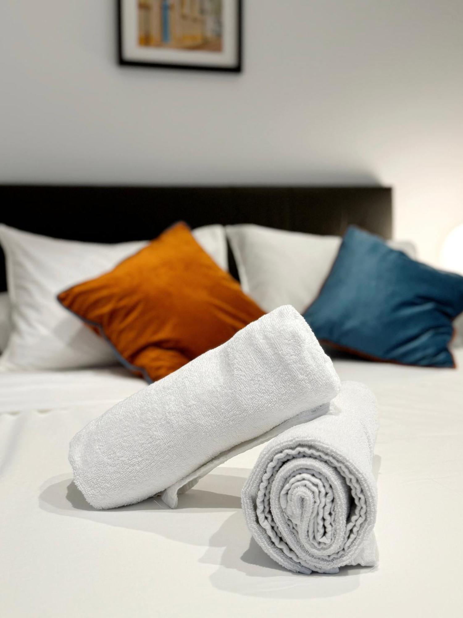 גיברלטר Delightful City Centre Studio Clarendon Apartment - Grand Central House מראה חיצוני תמונה