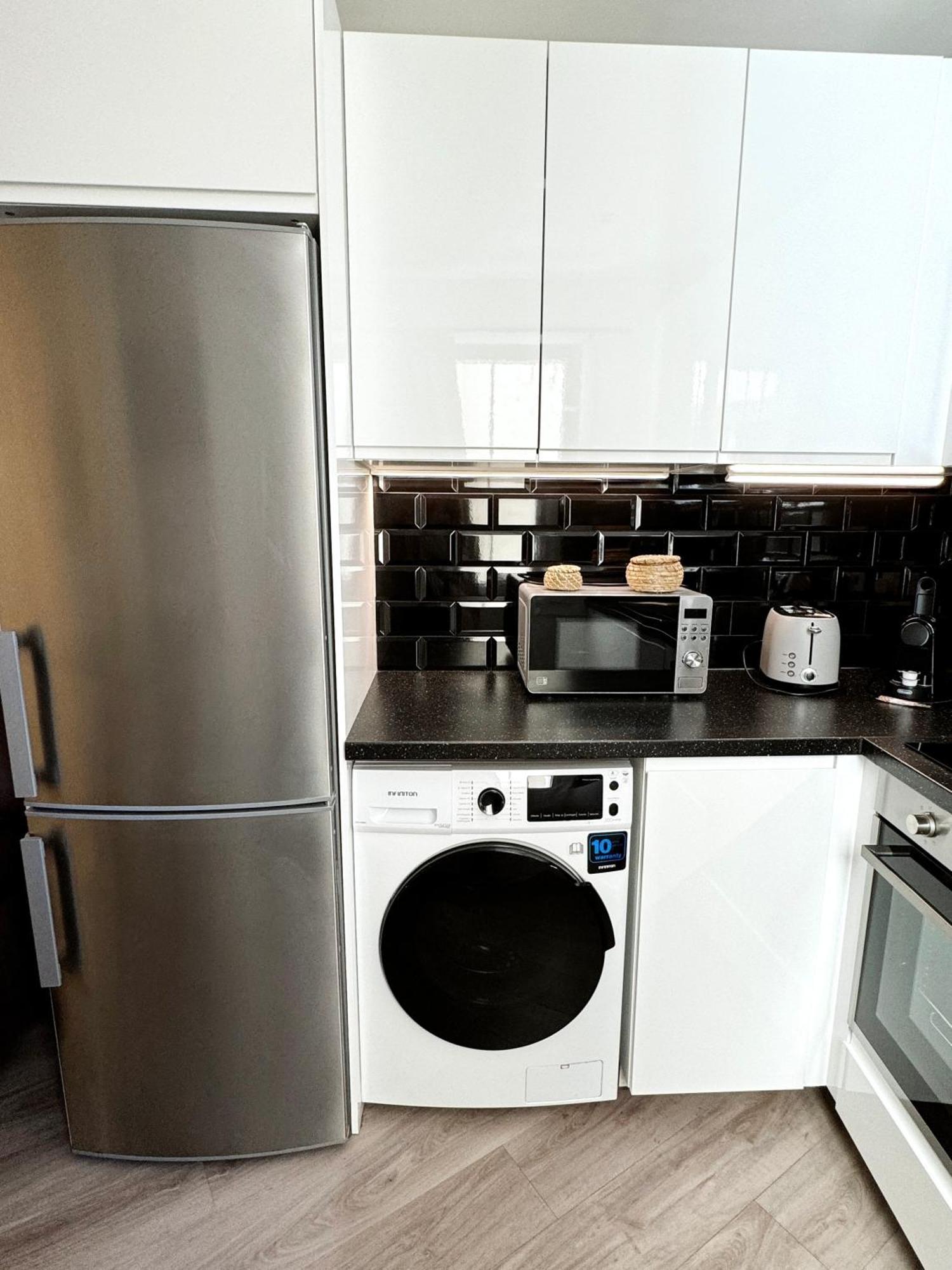 גיברלטר Delightful City Centre Studio Clarendon Apartment - Grand Central House מראה חיצוני תמונה